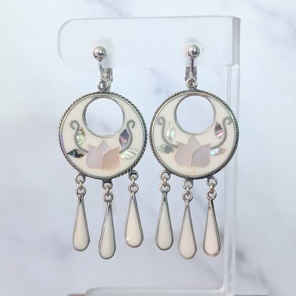 Vintage Clip On Earrings Statement Cream Enamel & Inlayed Abalone Mexico - Picture 1 of 9